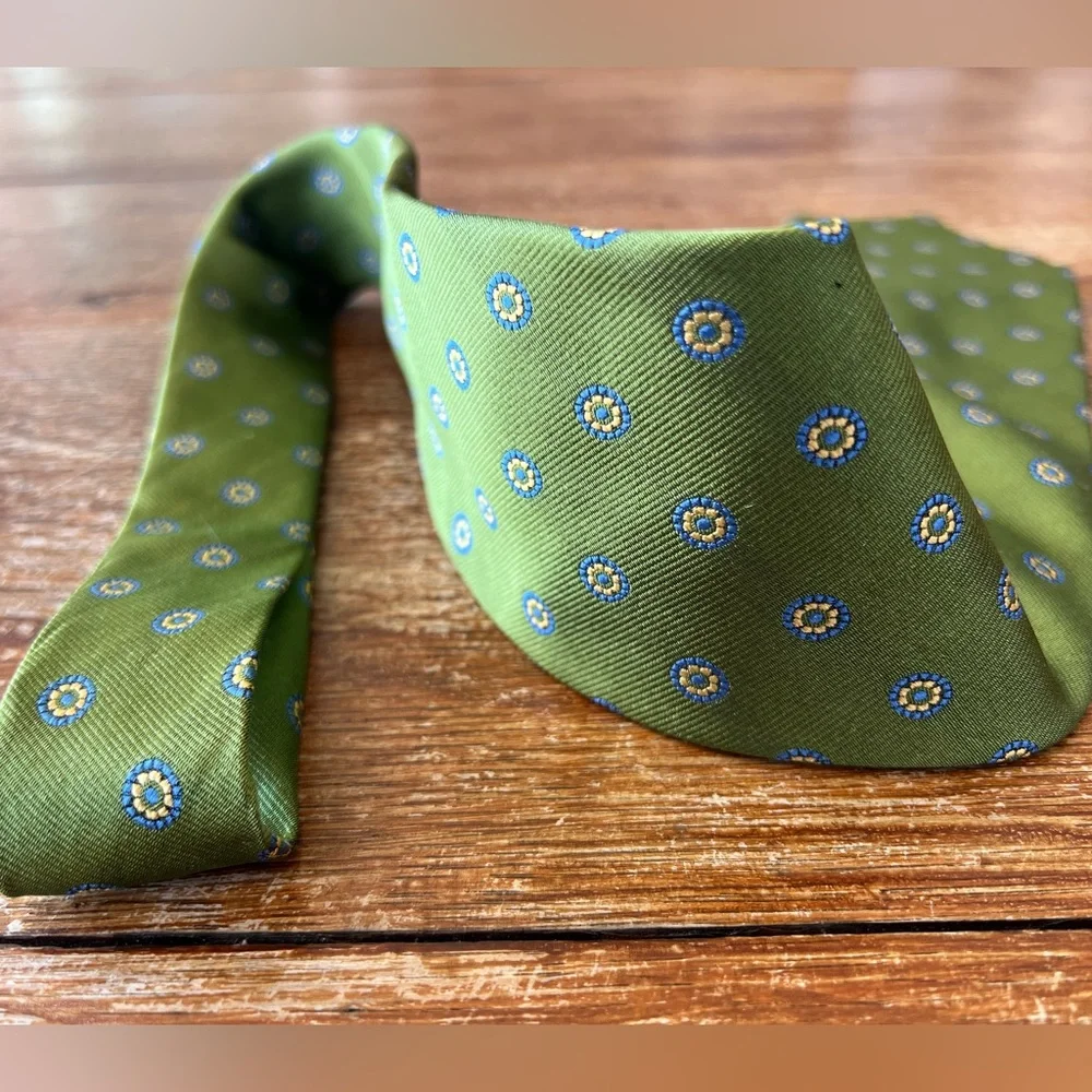 LANDS’ END 100% SILK GREEN TIE HandSewn in USA Blue Yellow Flowers/Circles